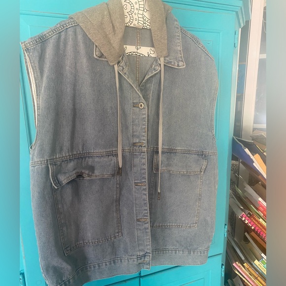 Denim Vest For Man or Woman Unisex Sleeveless Jacket Detachable Gray Hood Med - Picture 5 of 11